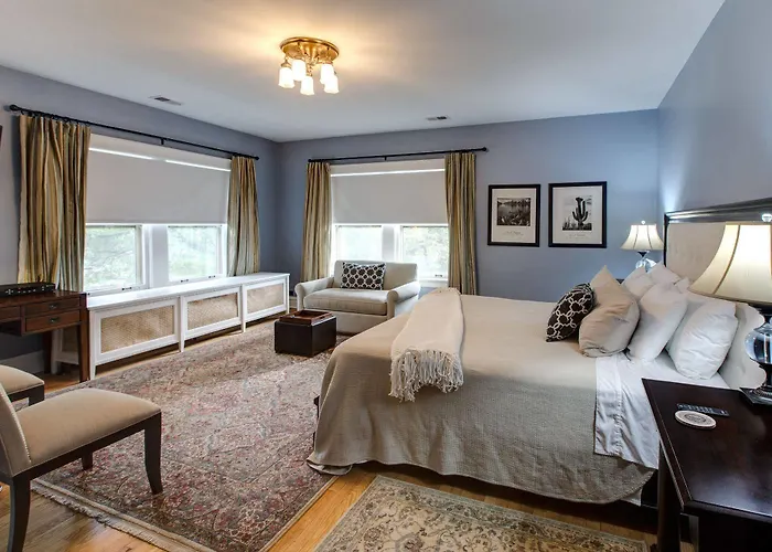 Lang House B&B - Chicago Bed and breakfast 4*