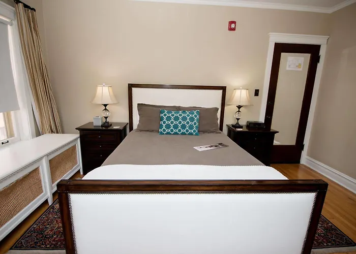 Lang House B&B - Chicago Bed and breakfast 4*