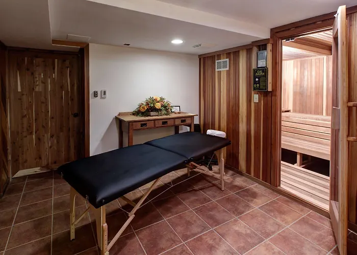 Lang House B&B - Chicago Bed and breakfast 4*