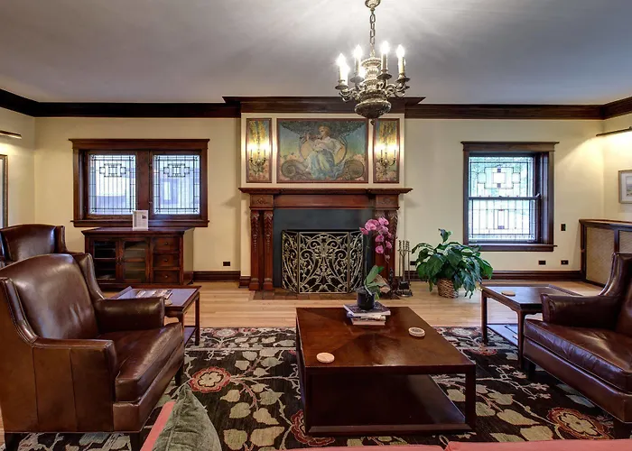 Lang House B&B - Chicago Bed and breakfast Chicago